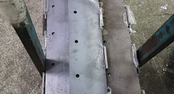 長(zhǎng)合頁,長(zhǎng)排鉸鏈等不銹鋼合頁的防銹防護(hù)保養(yǎng)知識(shí)