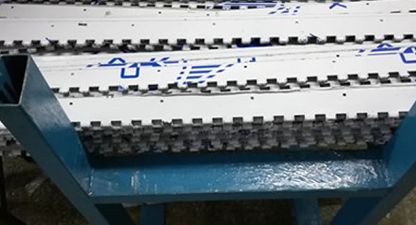 廣有五金專業(yè)生產(chǎn)長合頁,自動化設備合頁,全力滿足客戶需求