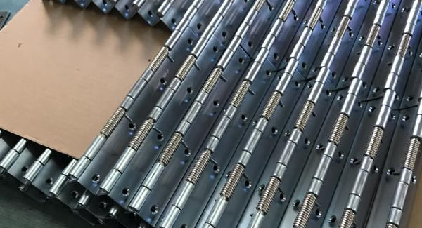 如何處理合頁卡滯鎖緊等不良現(xiàn)象| 廣有五金&東莞合頁