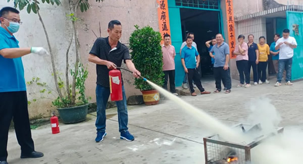 廣有五金消防演習(xí)：安全至上，防患未然|廣有五金&東莞合頁